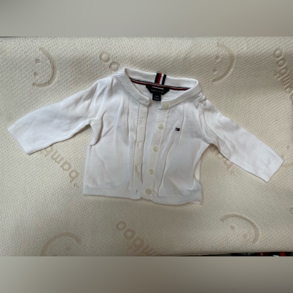 Tommy Hilfiger baby cardigan 3-6 months - Picture 2 of 3